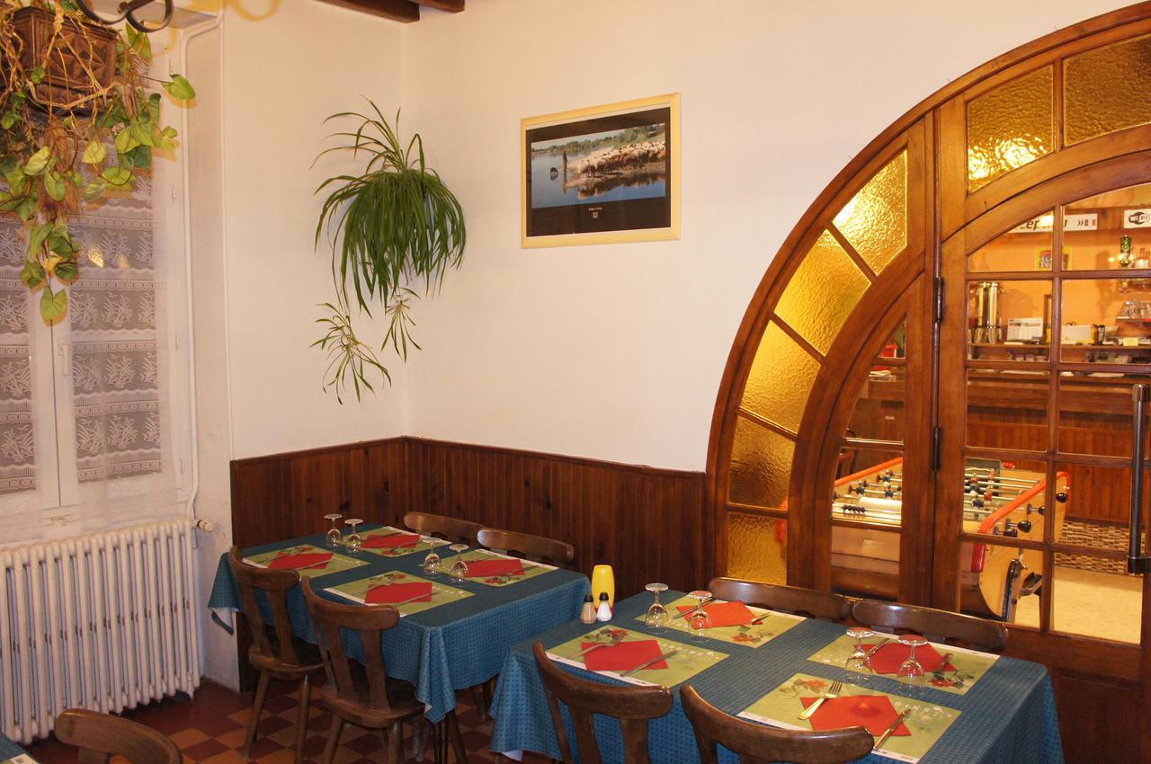 Hôtel de la Place Germigny-des-Prés Extérieur photo