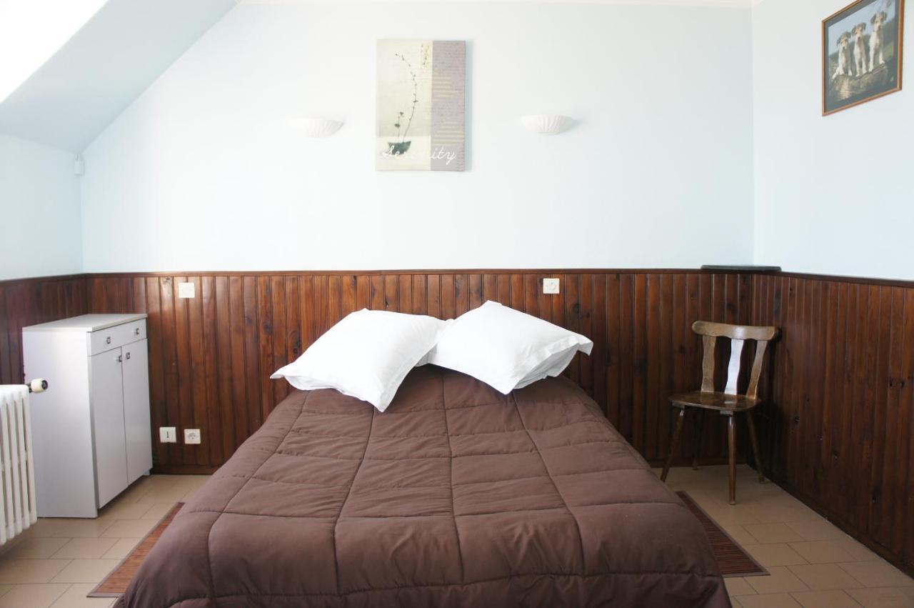 Hôtel de la Place Germigny-des-Prés Extérieur photo