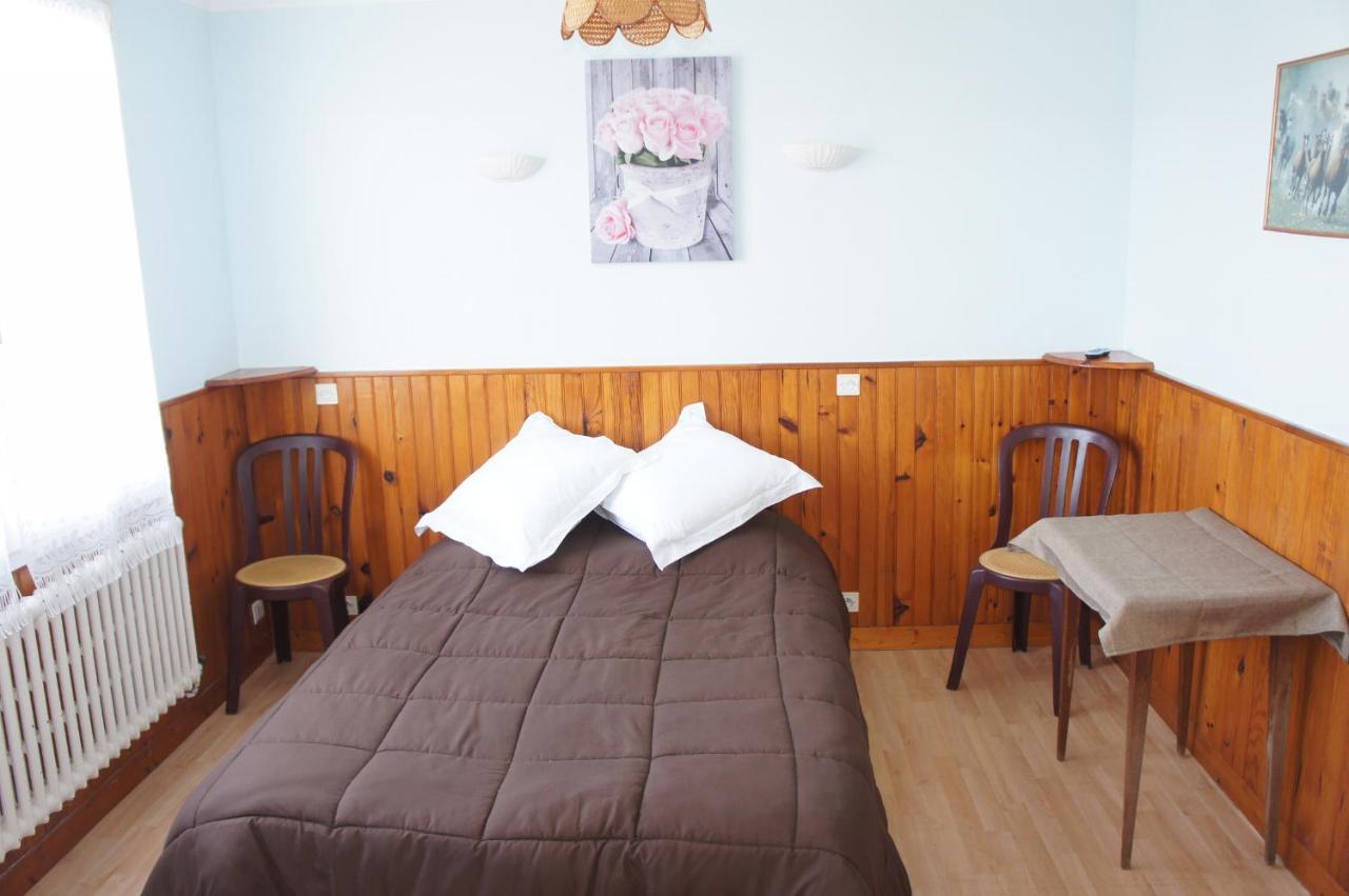 Hôtel de la Place Germigny-des-Prés Extérieur photo